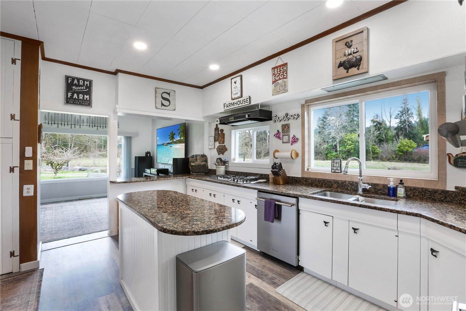9040 Thunderbird Lane, Concrete, WA 98237