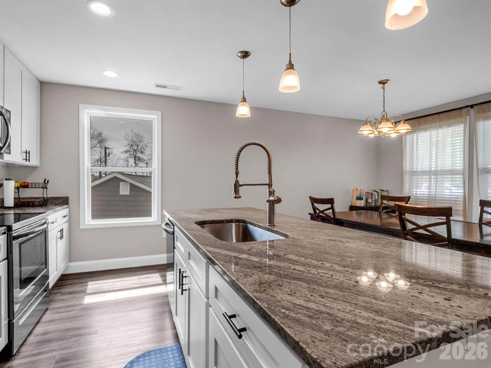 9 Shadowlawn Drive, Asheville, NC 28806