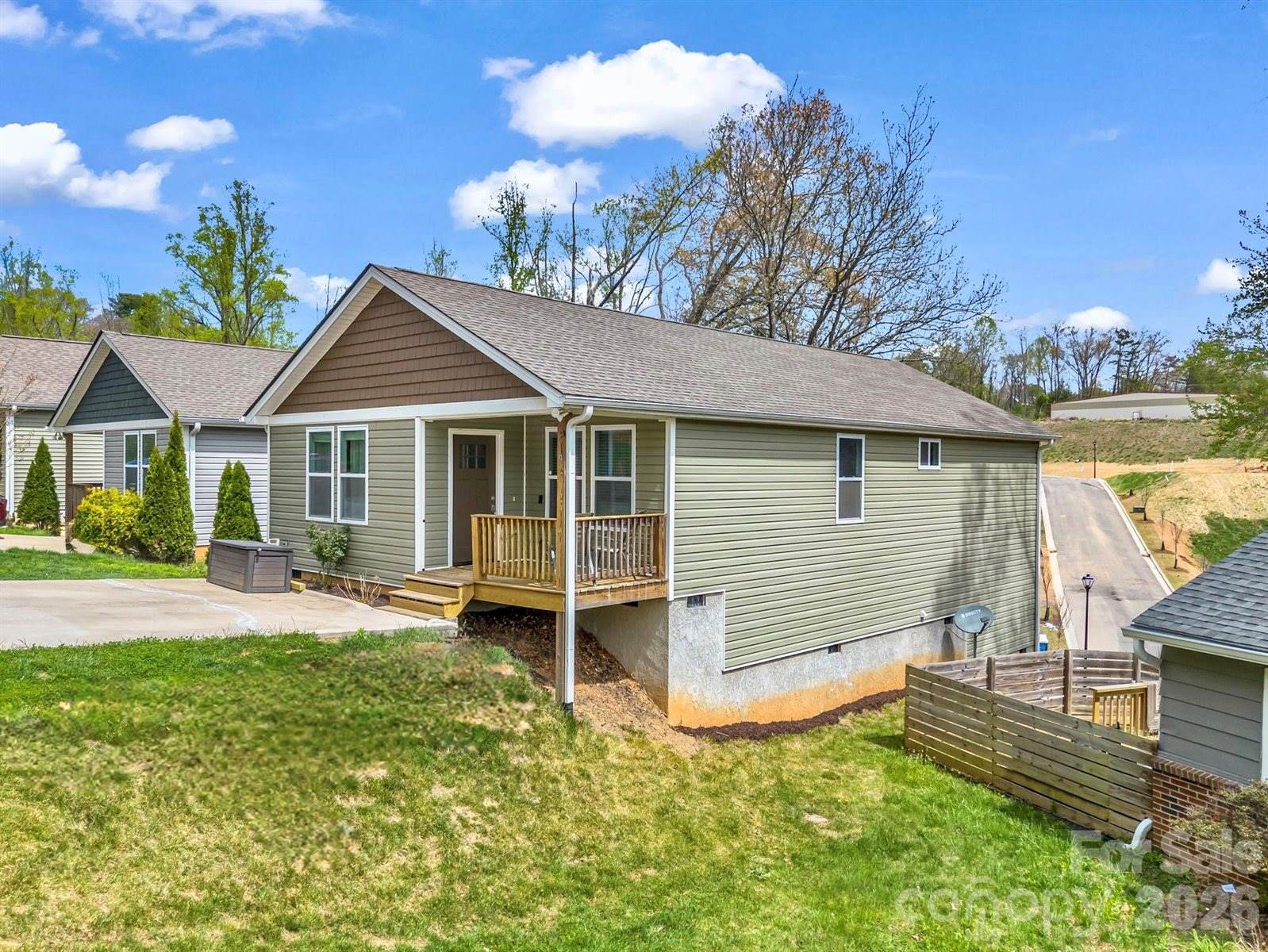 9 Shadowlawn Drive, Asheville, NC 28806