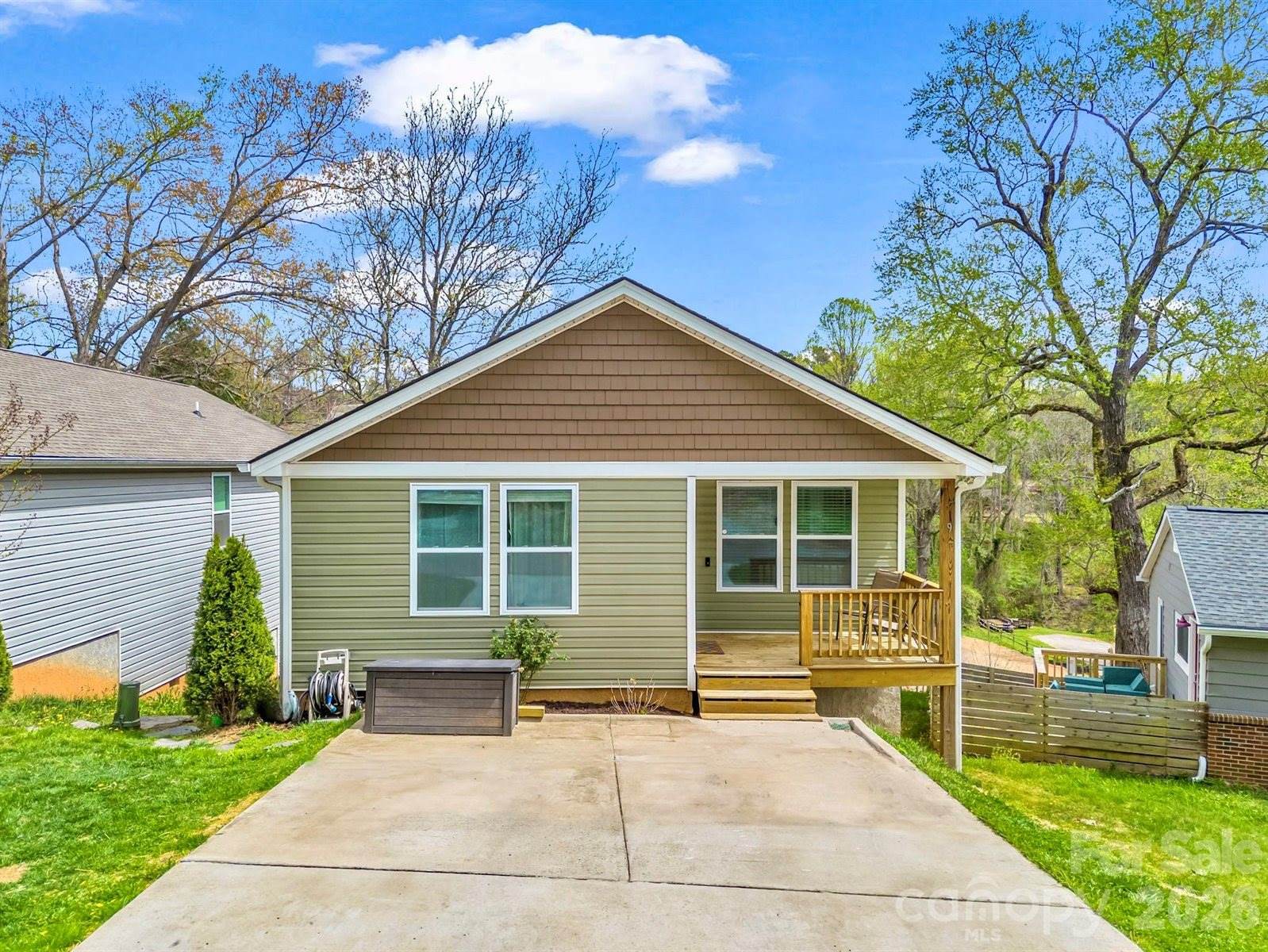 9 Shadowlawn Drive, Asheville, NC 28806