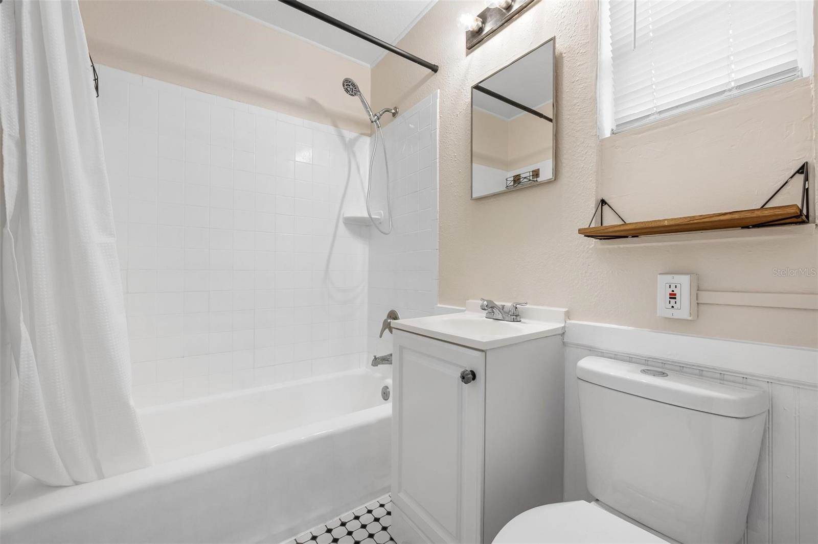 321 Ohio Place, #C, Sarasota, FL 34236