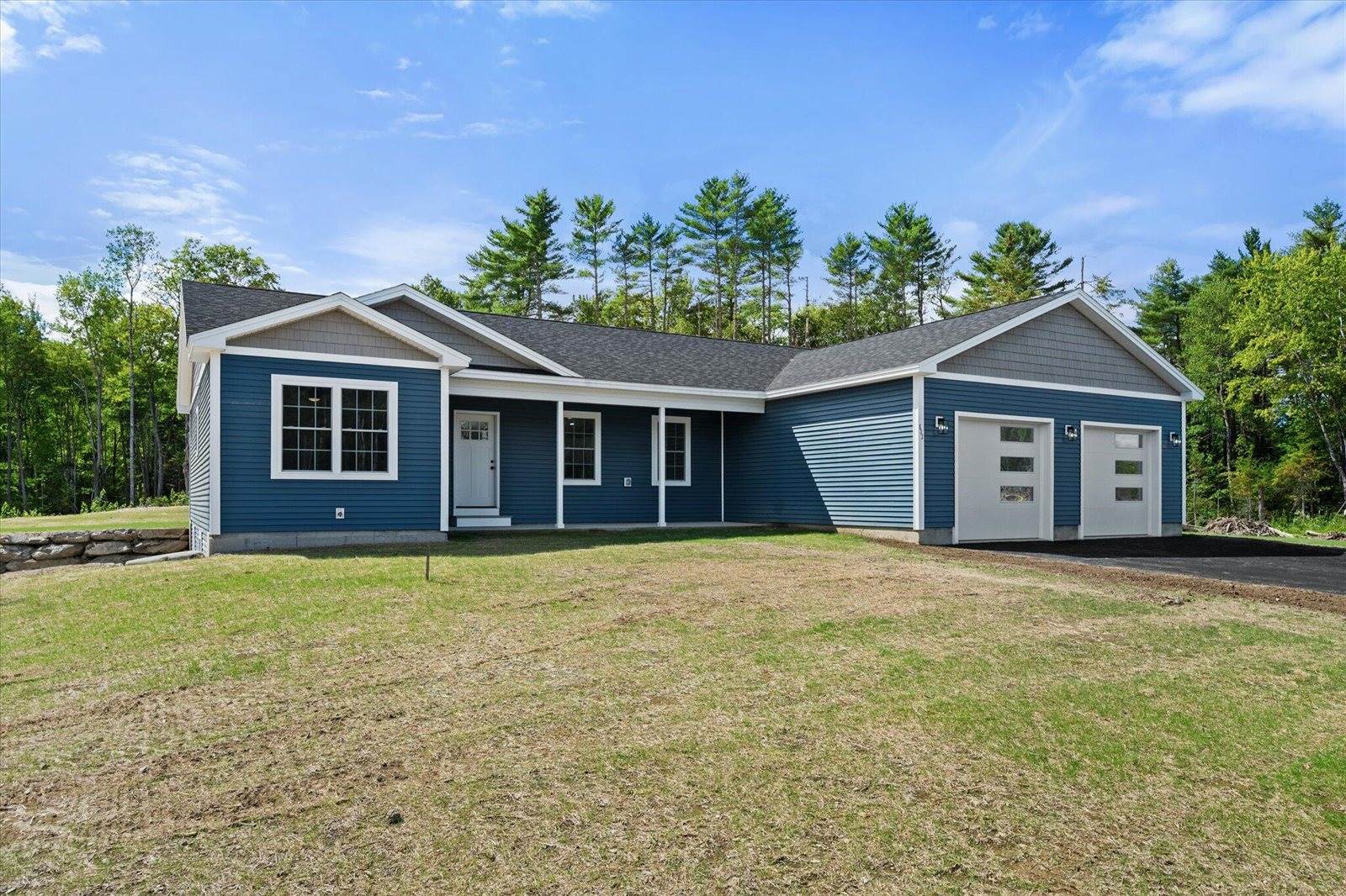 633 Streamside Avenue, Hermon, ME 04401