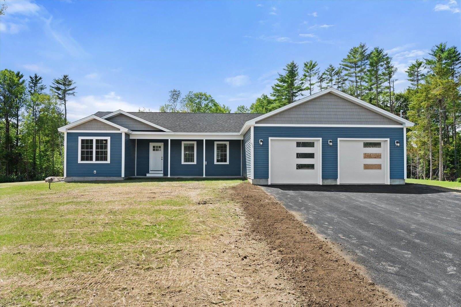 633 Streamside Avenue, Hermon, ME 04401