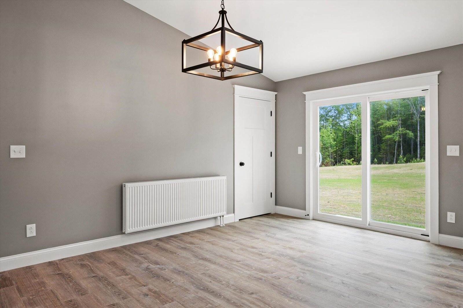 633 Streamside Avenue, Hermon, ME 04401