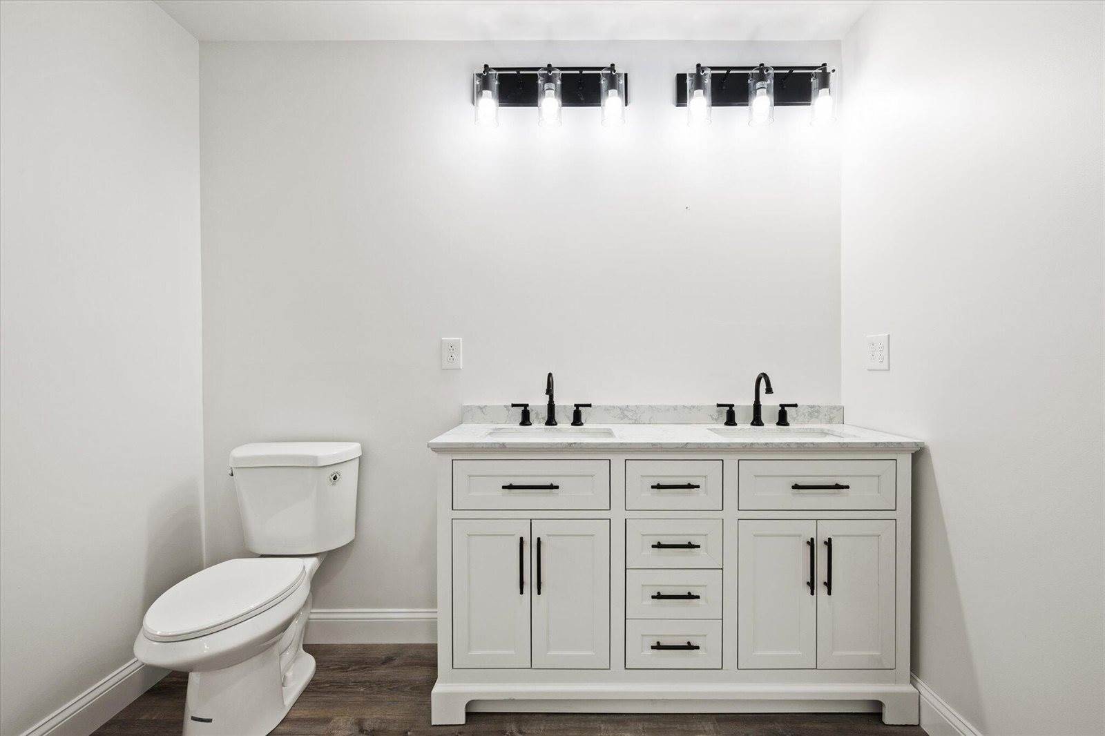 633 Streamside Avenue, Hermon, ME 04401