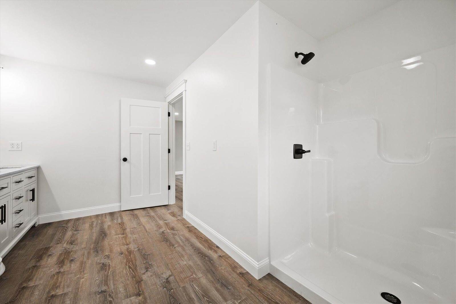 633 Streamside Avenue, Hermon, ME 04401