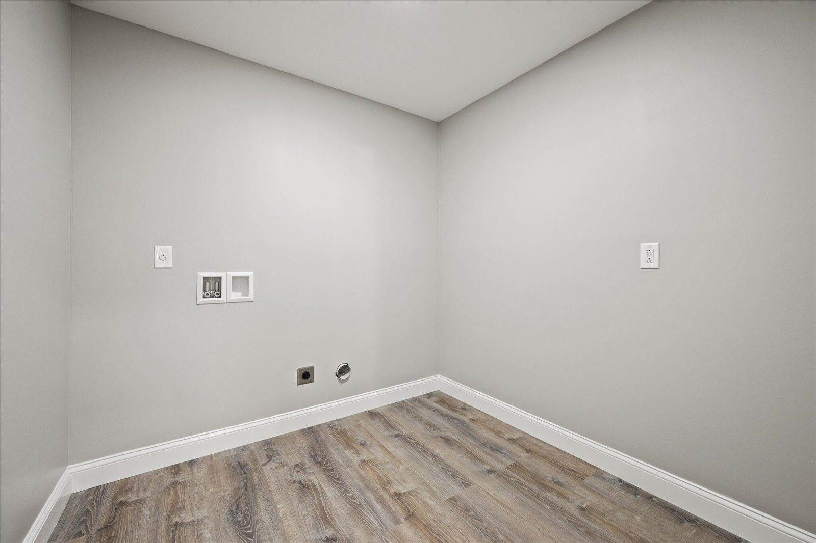 633 Streamside Avenue, Hermon, ME 04401