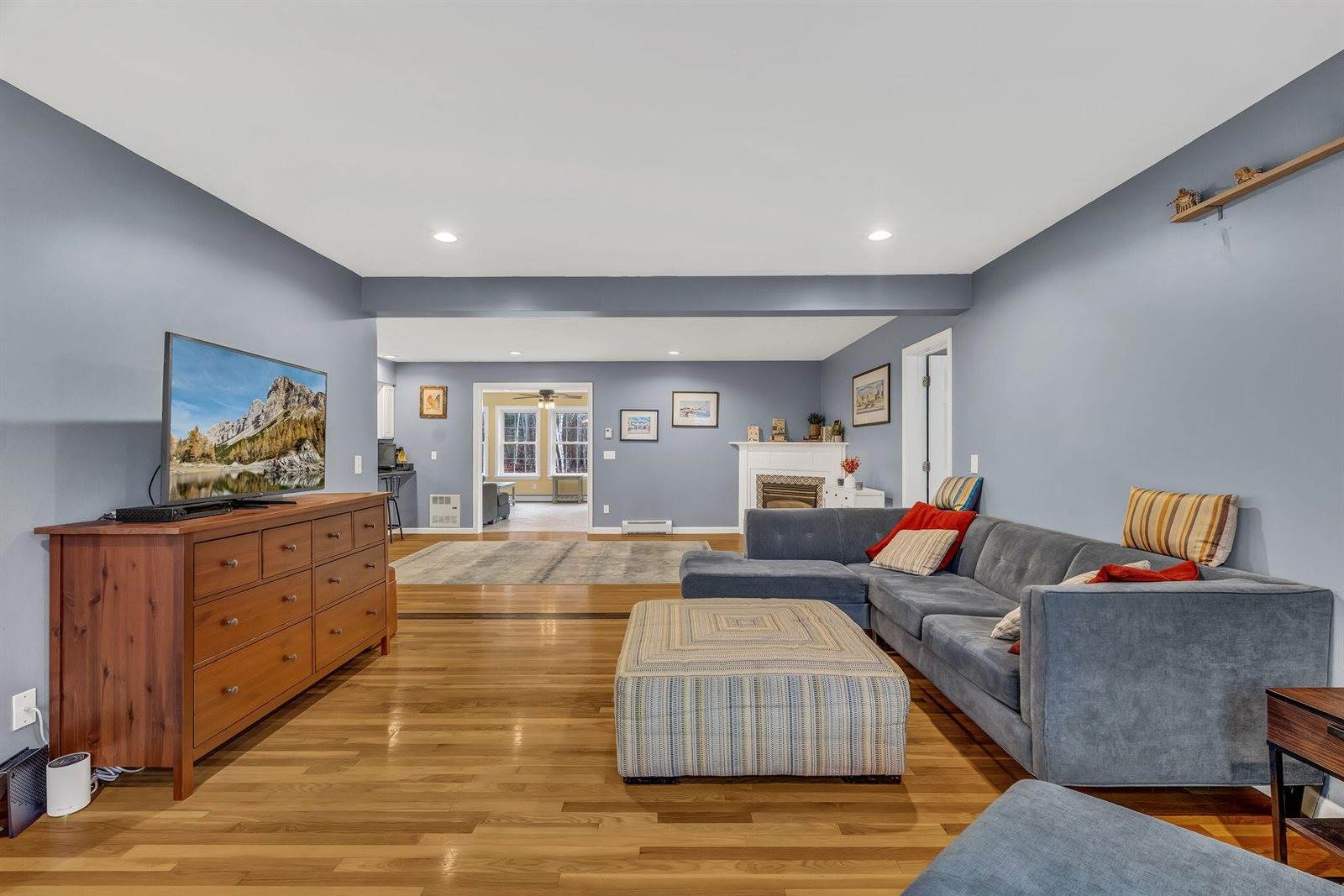 12 Surrey Lane, Hampden, ME 04444