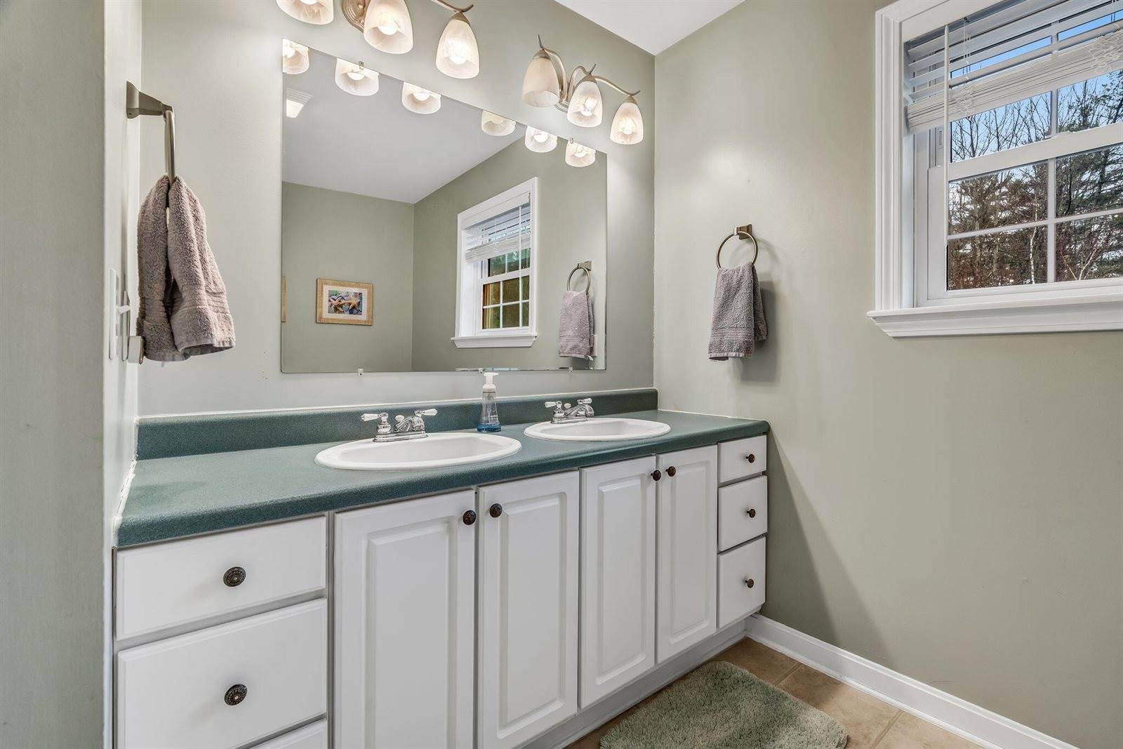 12 Surrey Lane, Hampden, ME 04444