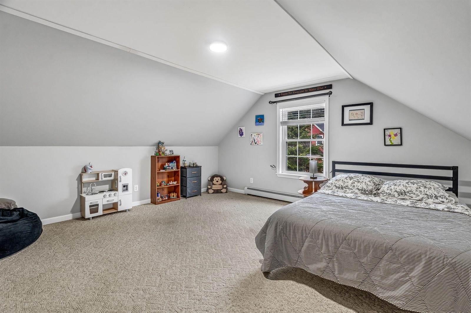 12 Surrey Lane, Hampden, ME 04444