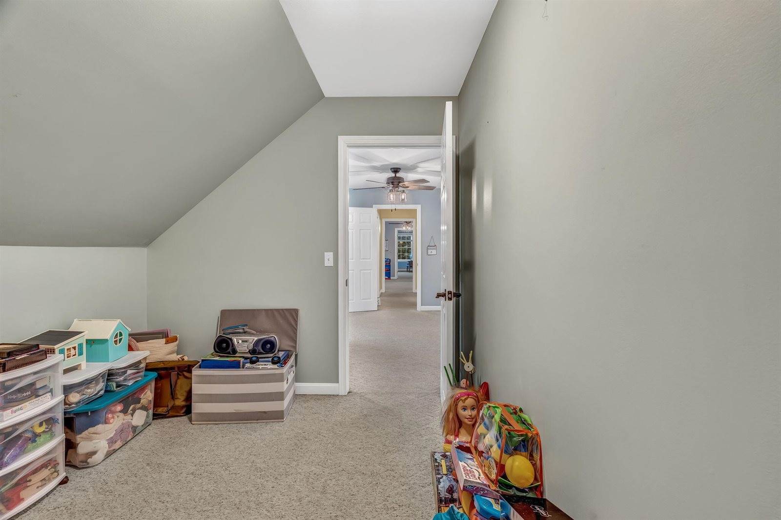 12 Surrey Lane, Hampden, ME 04444