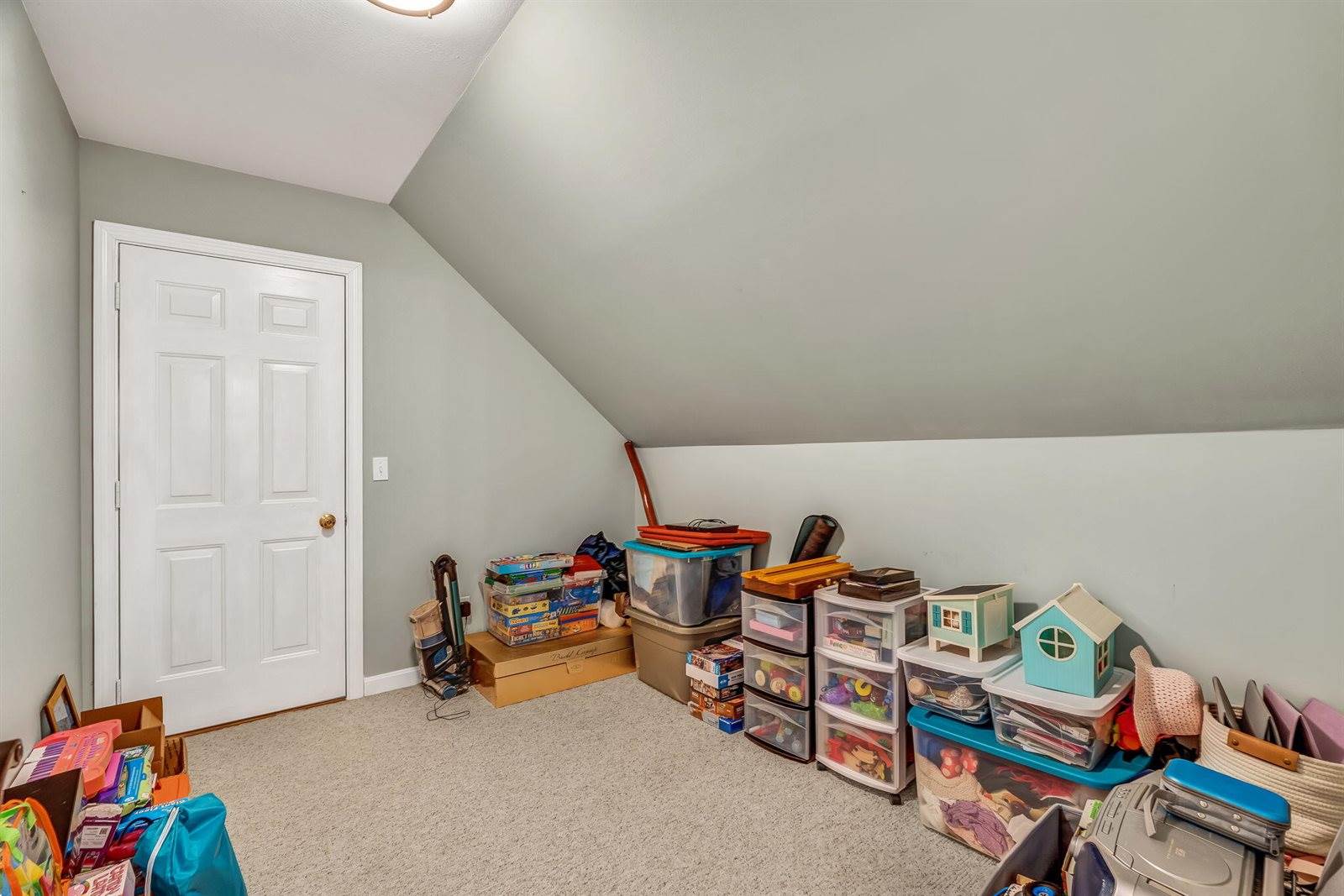 12 Surrey Lane, Hampden, ME 04444