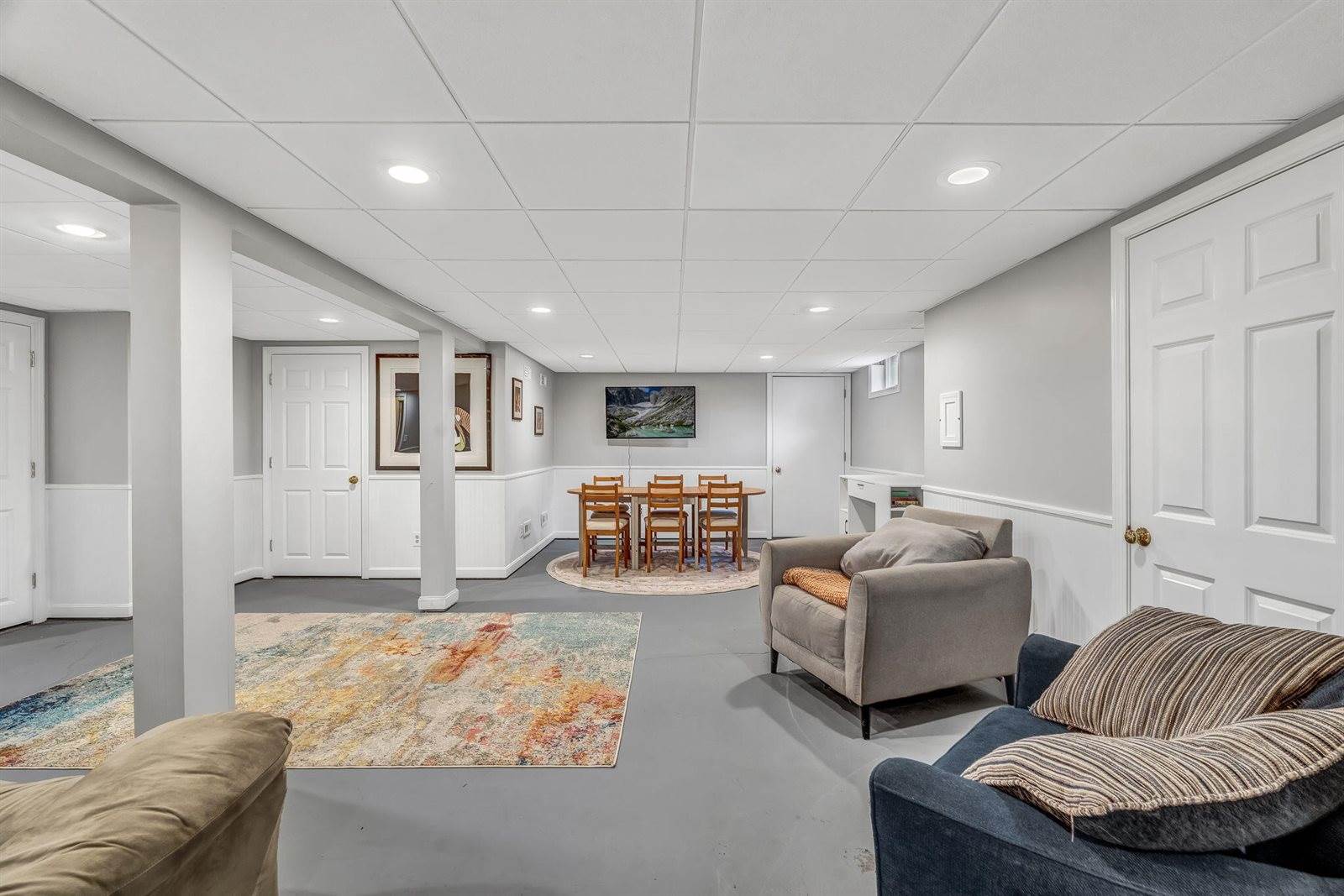 12 Surrey Lane, Hampden, ME 04444