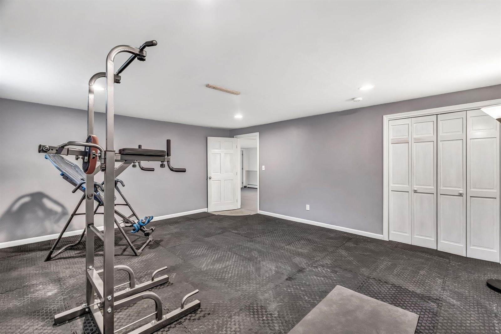 12 Surrey Lane, Hampden, ME 04444