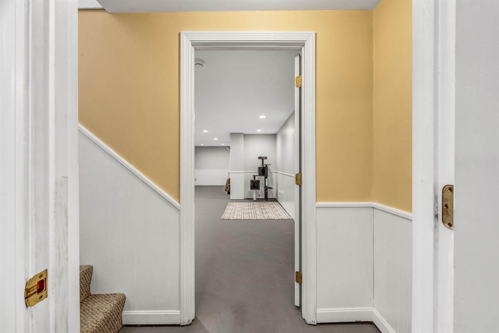 12 Surrey Lane, Hampden, ME 04444