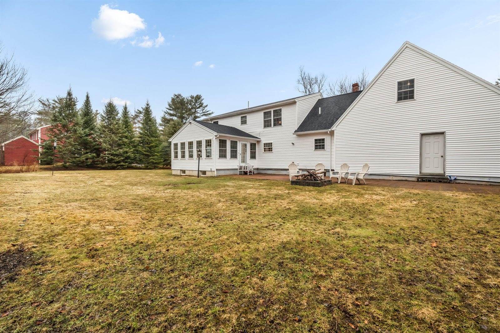 12 Surrey Lane, Hampden, ME 04444