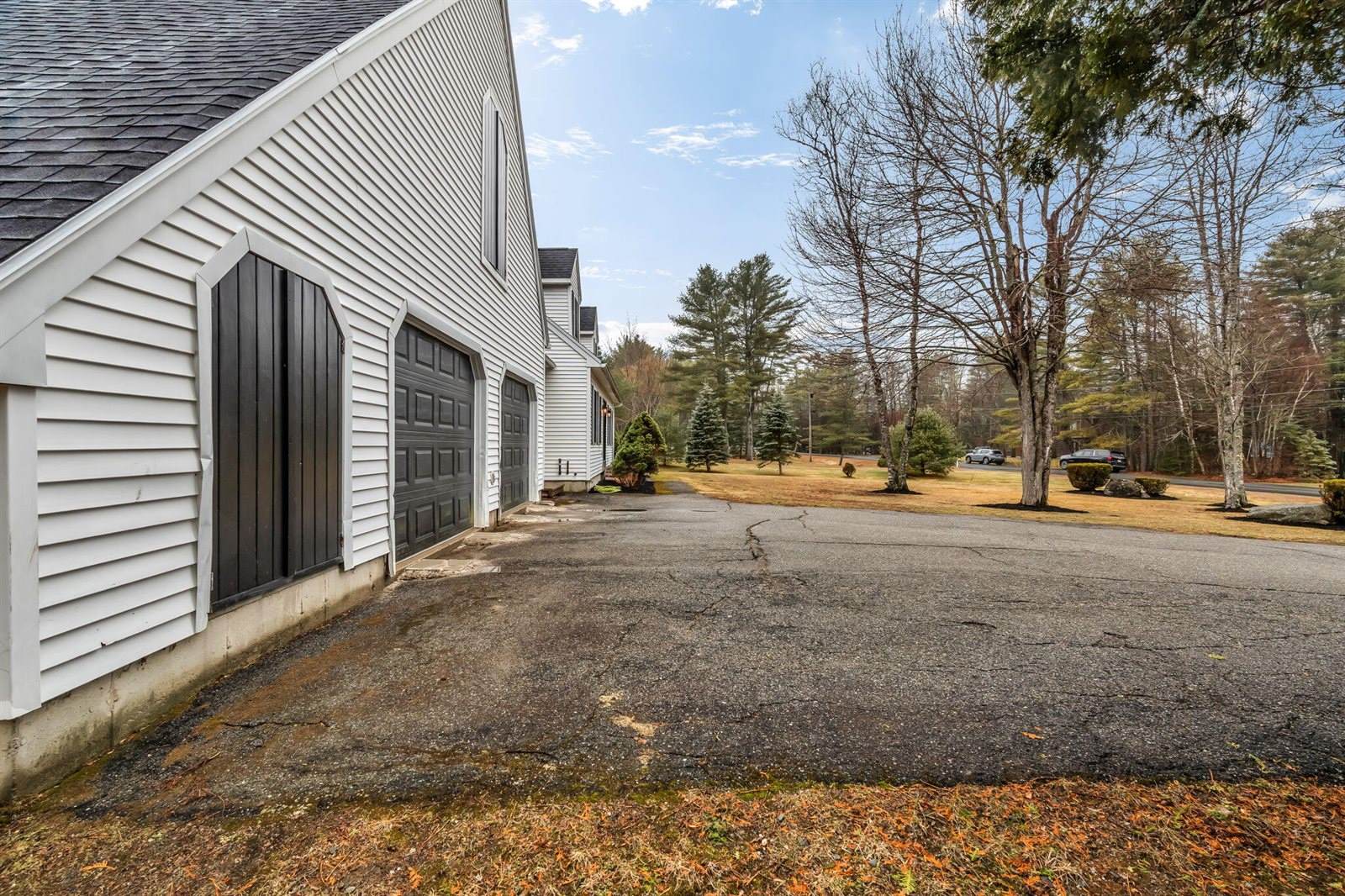 12 Surrey Lane, Hampden, ME 04444