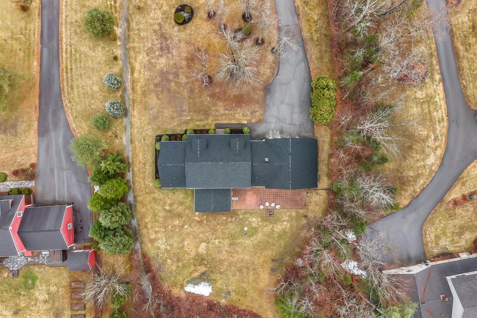 12 Surrey Lane, Hampden, ME 04444