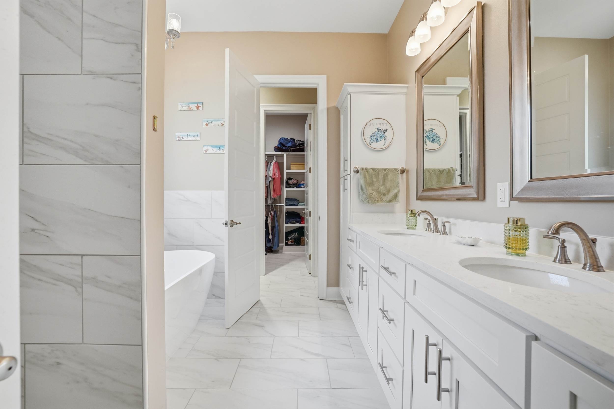 209 White Harbor Rd, Long Beach, MS 39560