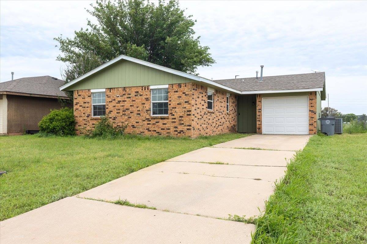 4724 SW K Cir, Lawton, OK 73505