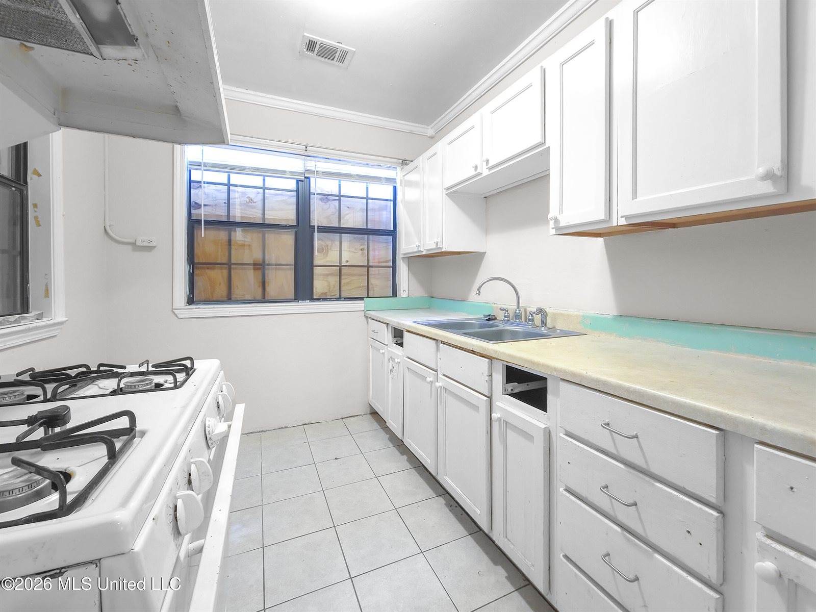 2817 Broadmoor Place, Gulfport, MS 39501