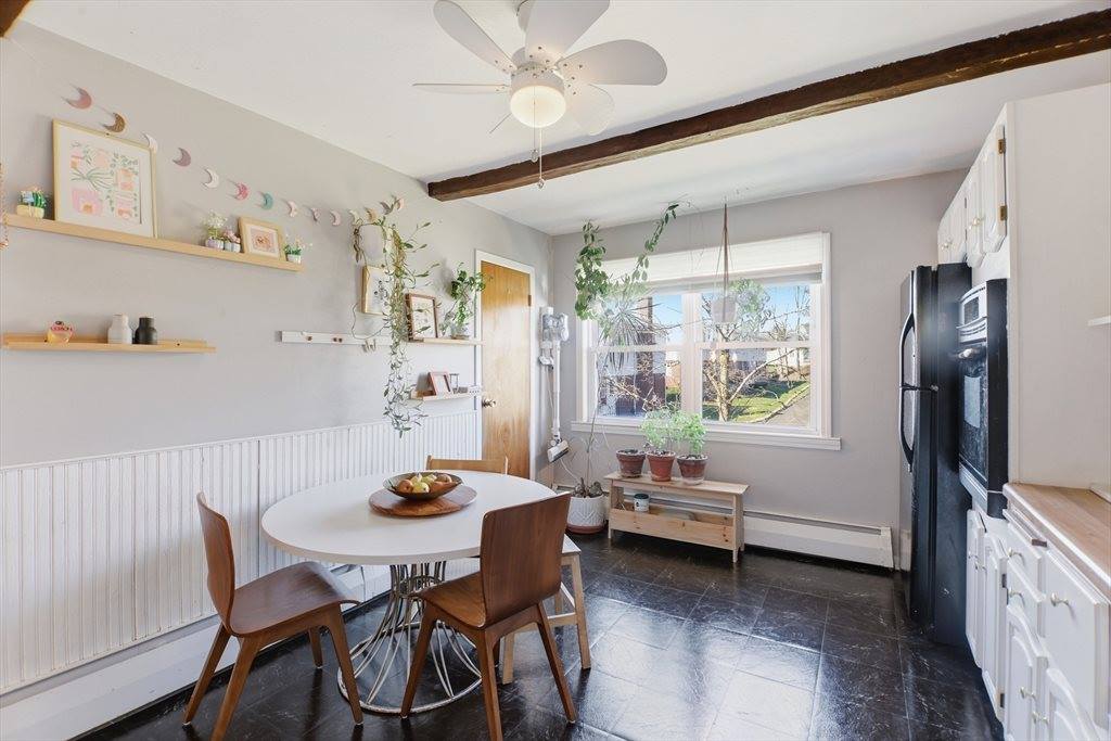 68 Colonial Cir, Chicopee, MA 01020