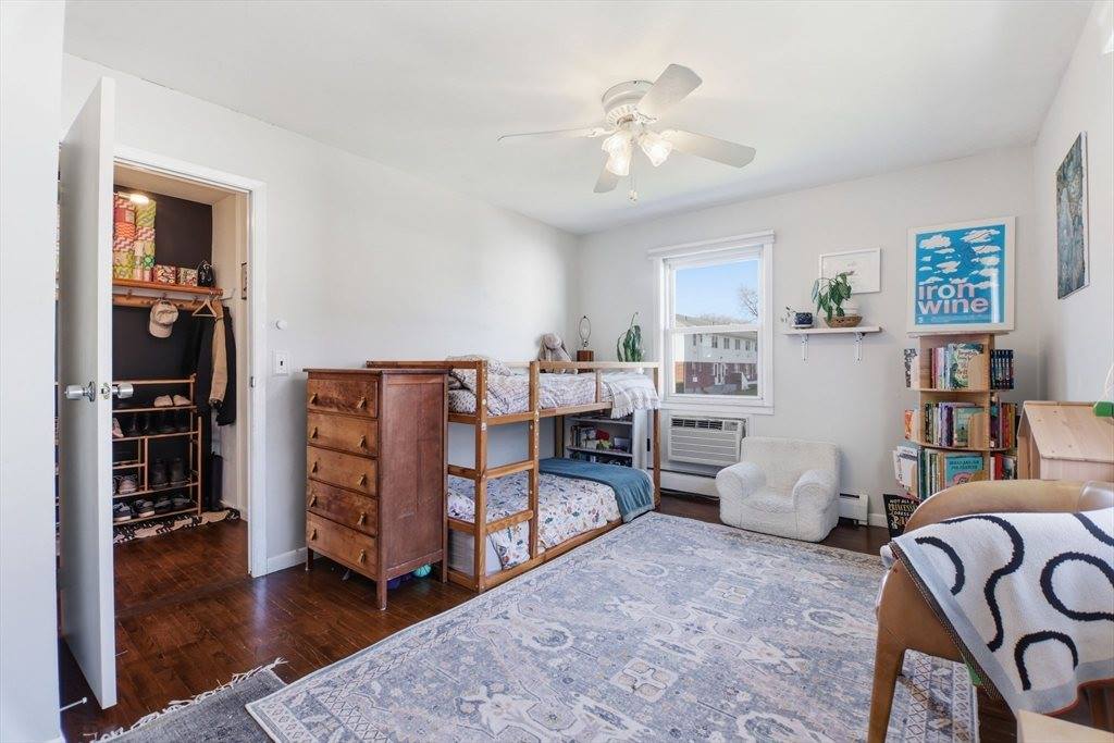 68 Colonial Cir, Chicopee, MA 01020