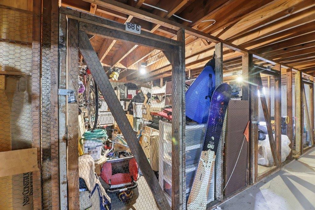 68 Colonial Cir, Chicopee, MA 01020