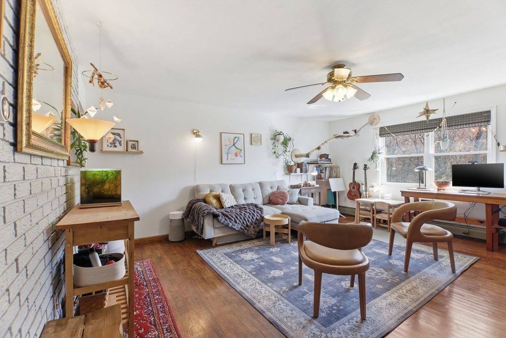 68 Colonial Cir, Chicopee, MA 01020