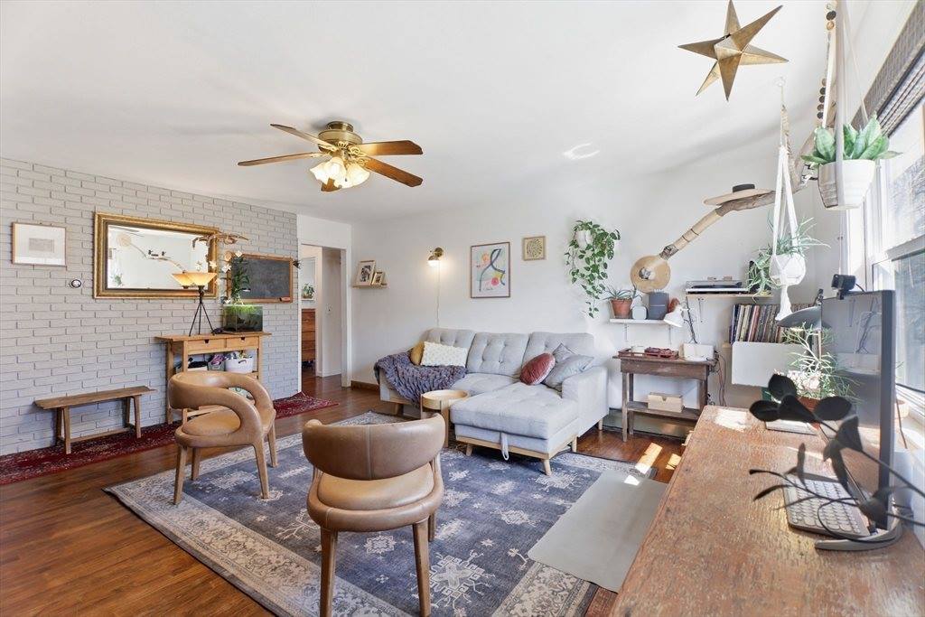 68 Colonial Cir, Chicopee, MA 01020