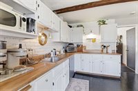 68 Colonial Cir, Chicopee, MA 01020