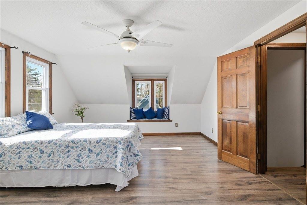 390 Barry Street, Agawam, MA 01030