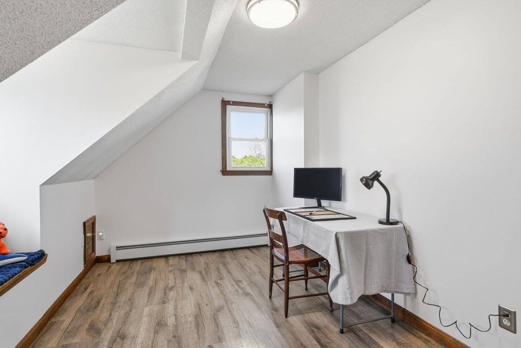 390 Barry Street, Agawam, MA 01030
