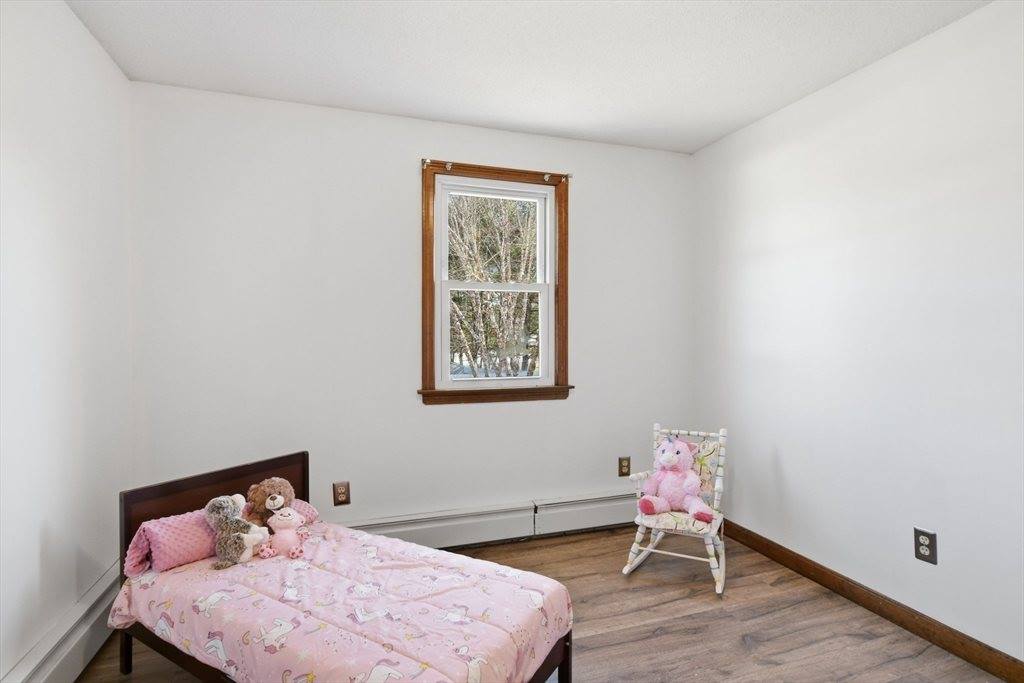 390 Barry Street, Agawam, MA 01030