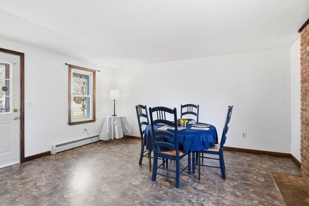 390 Barry Street, Agawam, MA 01030