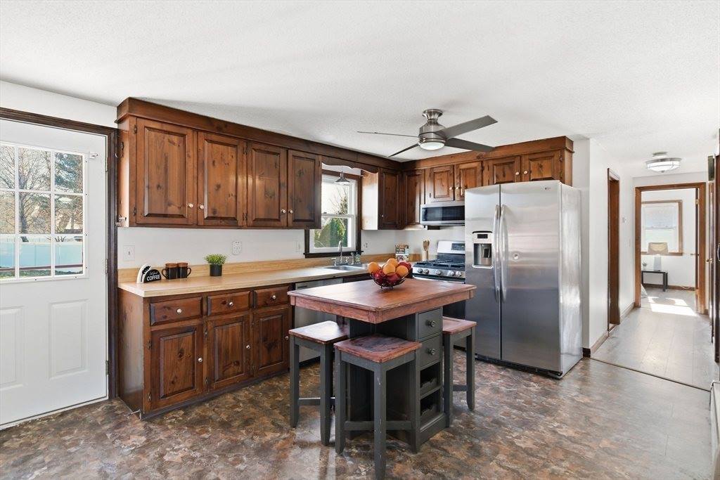 390 Barry Street, Agawam, MA 01030