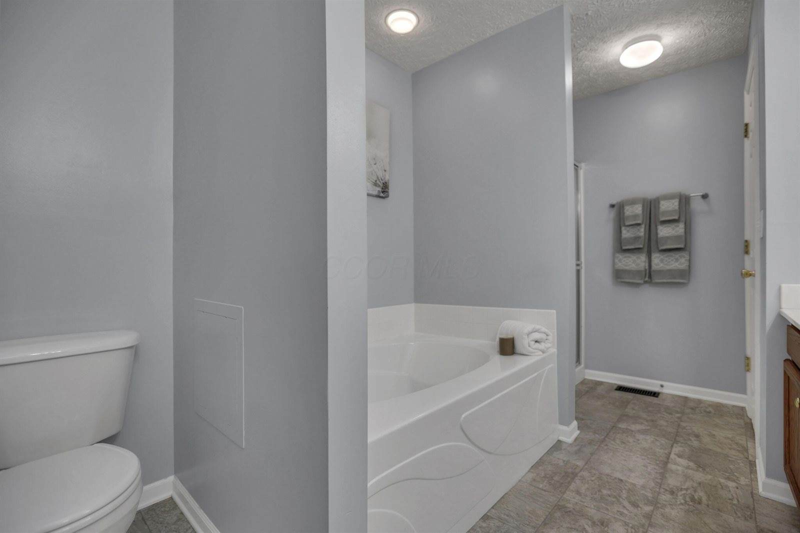 7850 Worthington Trace Lane, Columbus, OH 43085