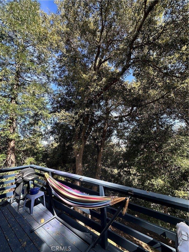 785 County (AROSA) Drive, Crestline, CA 92325