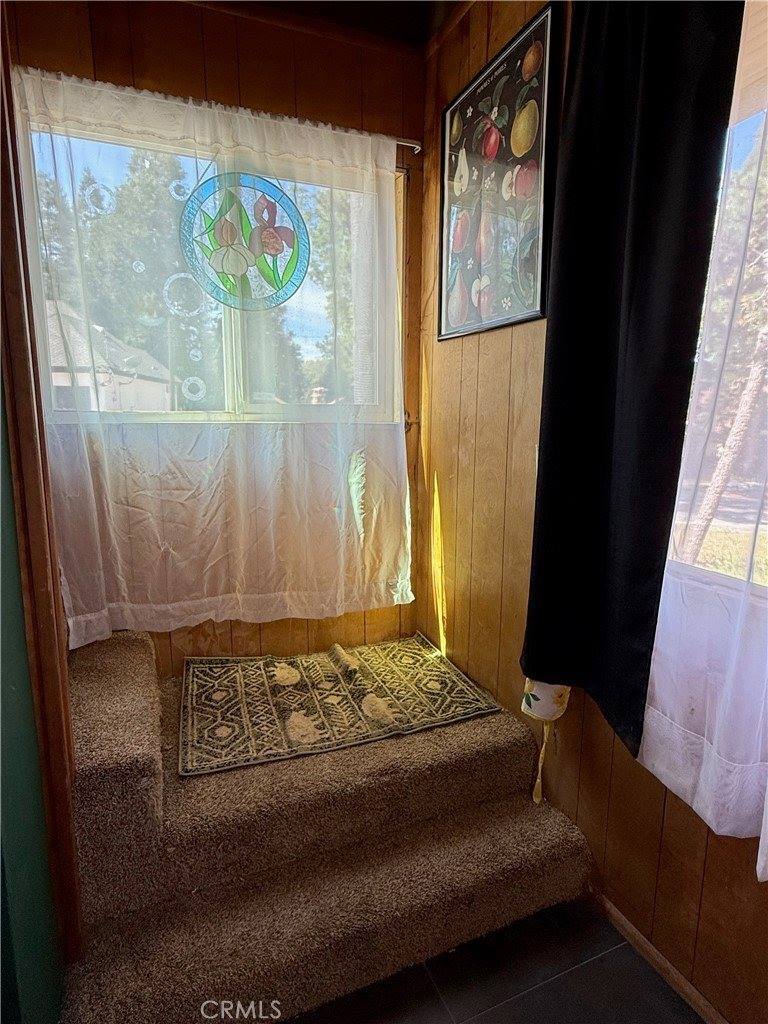 785 County (AROSA) Drive, Crestline, CA 92325