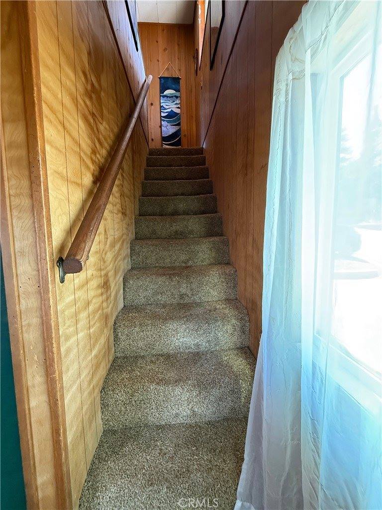785 County (AROSA) Drive, Crestline, CA 92325
