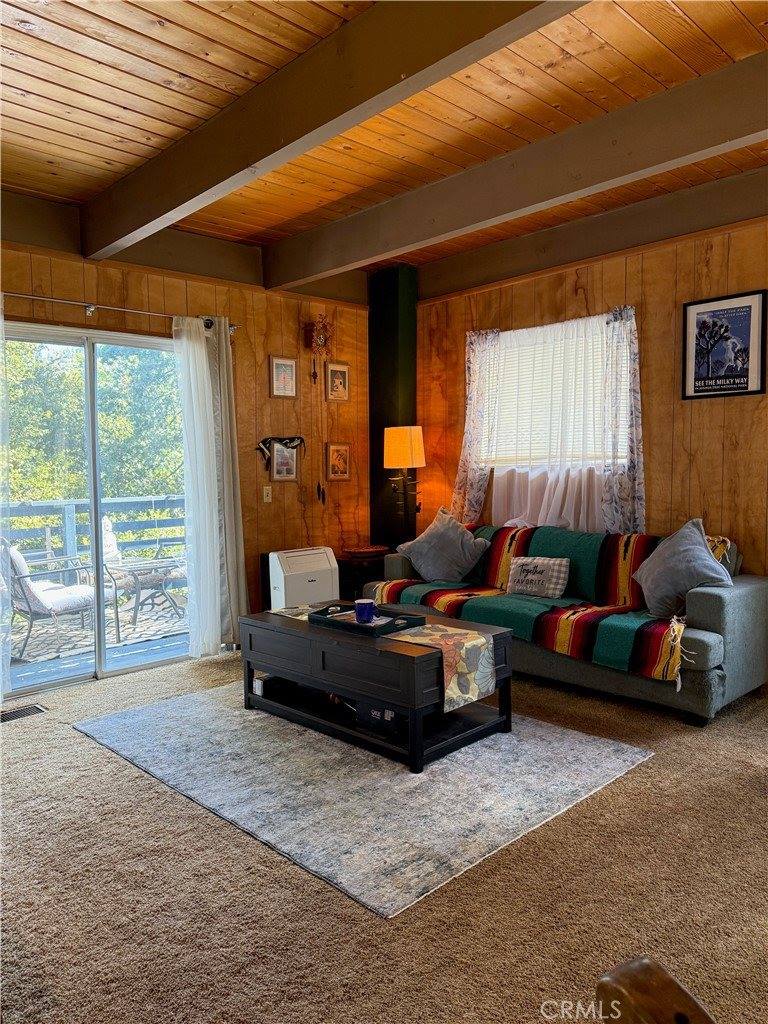 785 County (AROSA) Drive, Crestline, CA 92325