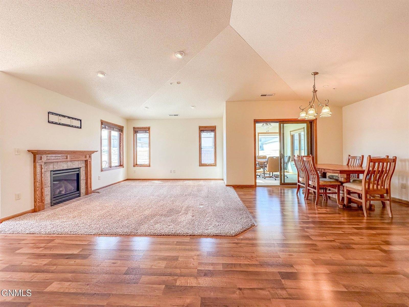 3330 Baltus Lane, Bismarck, ND 58501