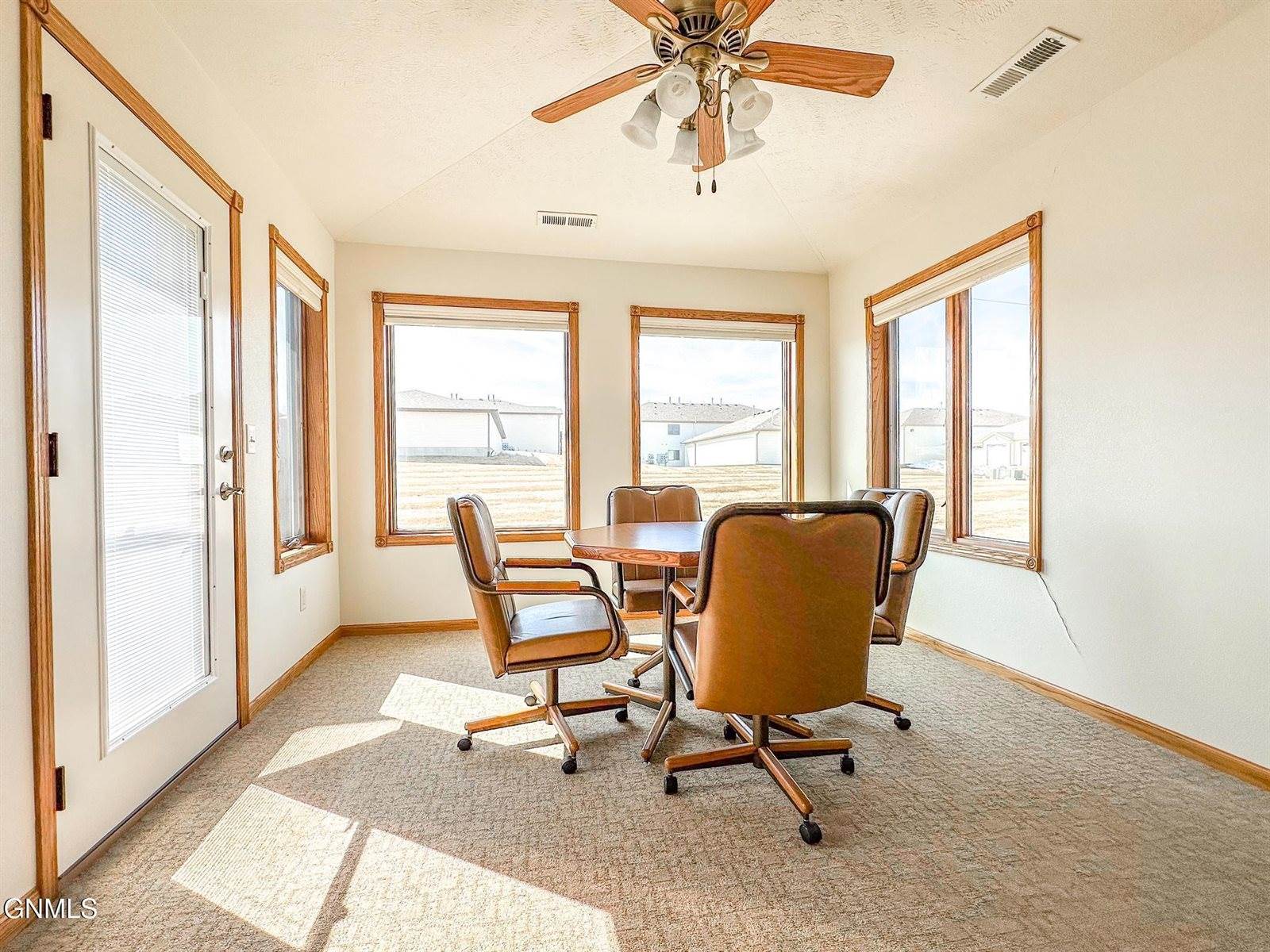 3330 Baltus Lane, Bismarck, ND 58501