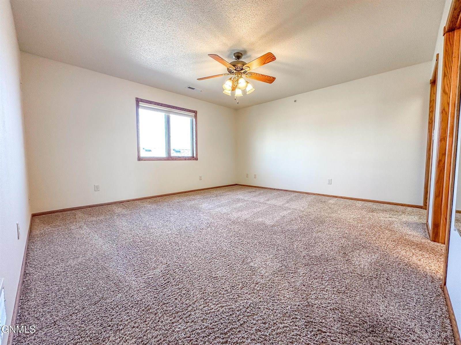 3330 Baltus Lane, Bismarck, ND 58501