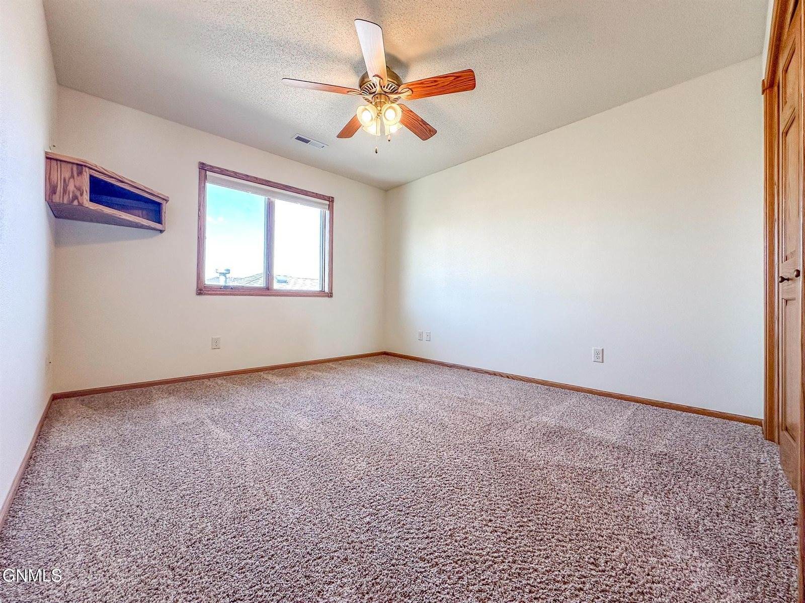 3330 Baltus Lane, Bismarck, ND 58501