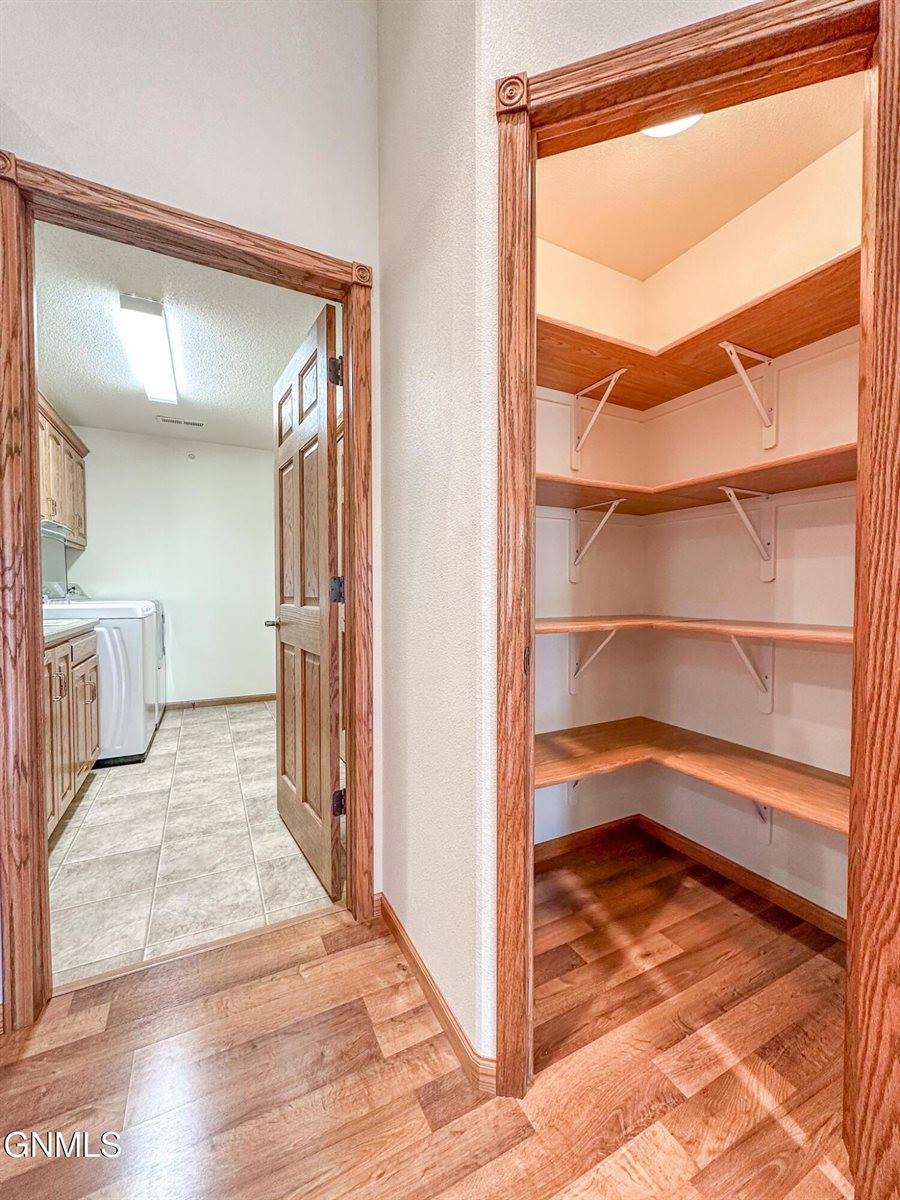 3330 Baltus Lane, Bismarck, ND 58501