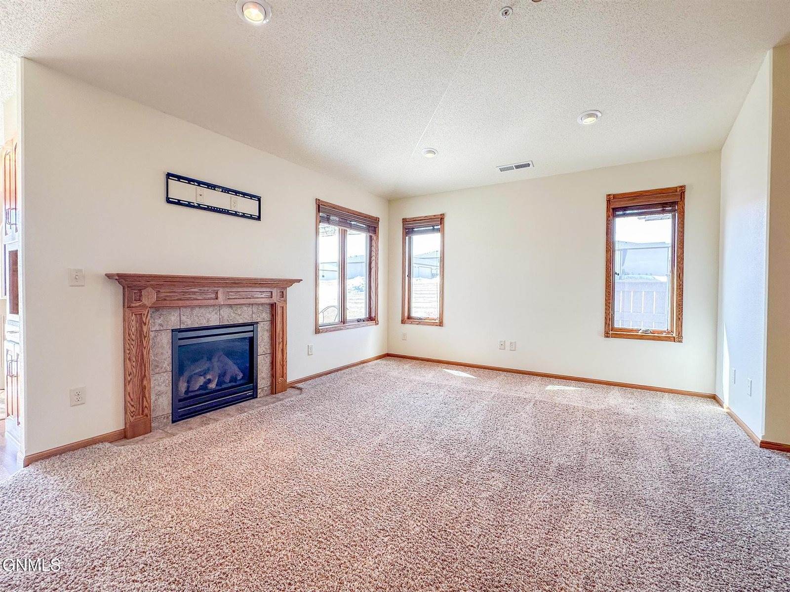 3330 Baltus Lane, Bismarck, ND 58501