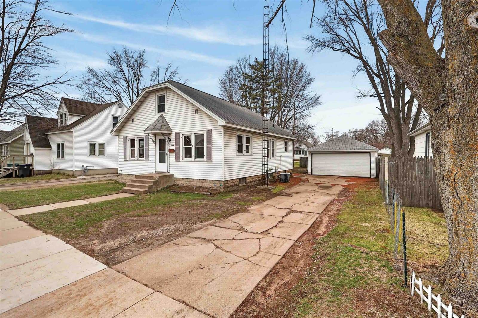 830 Market Street, Nekoosa, WI 54457