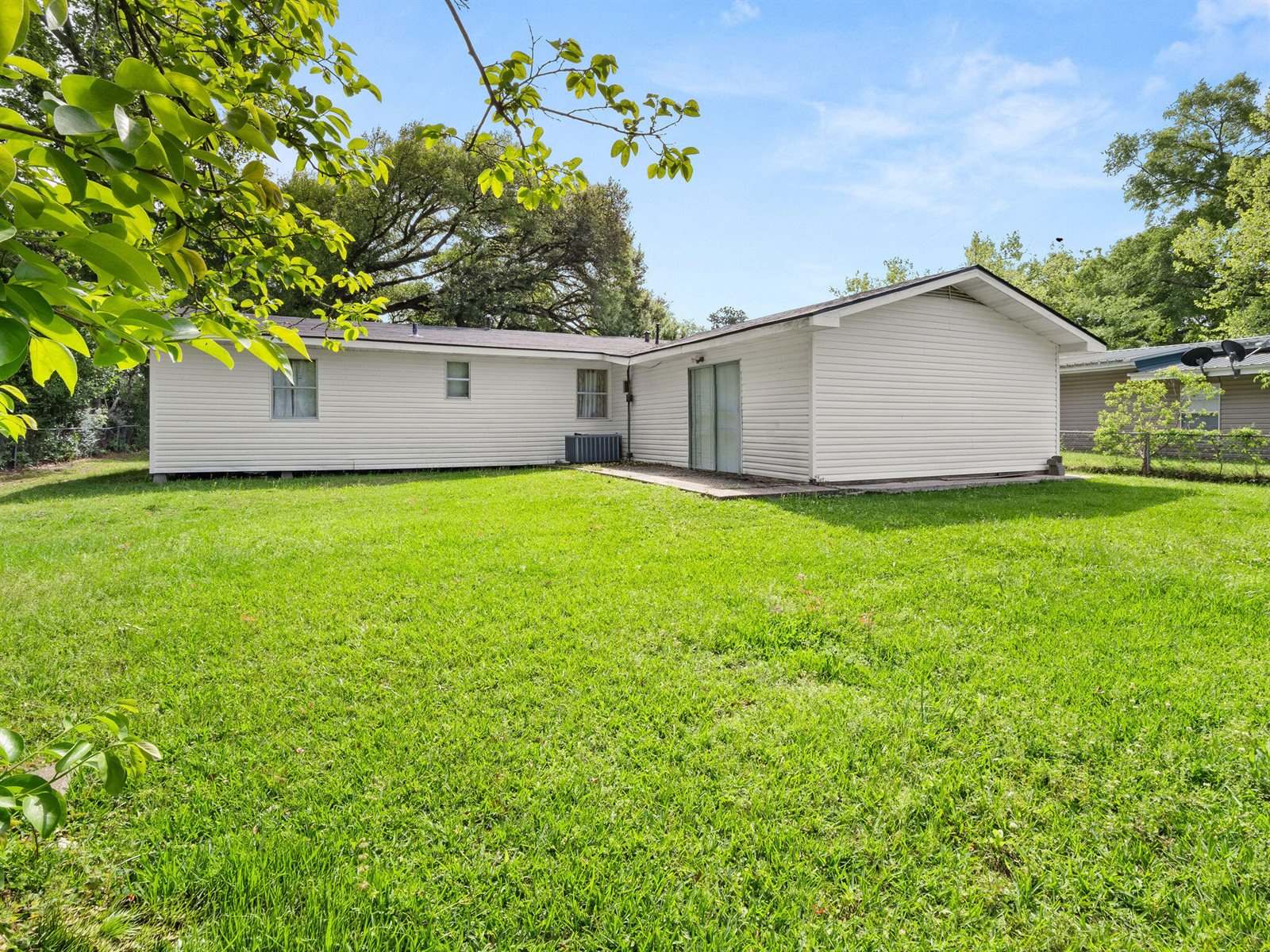 421 Pecan, DeRidder, LA 70634