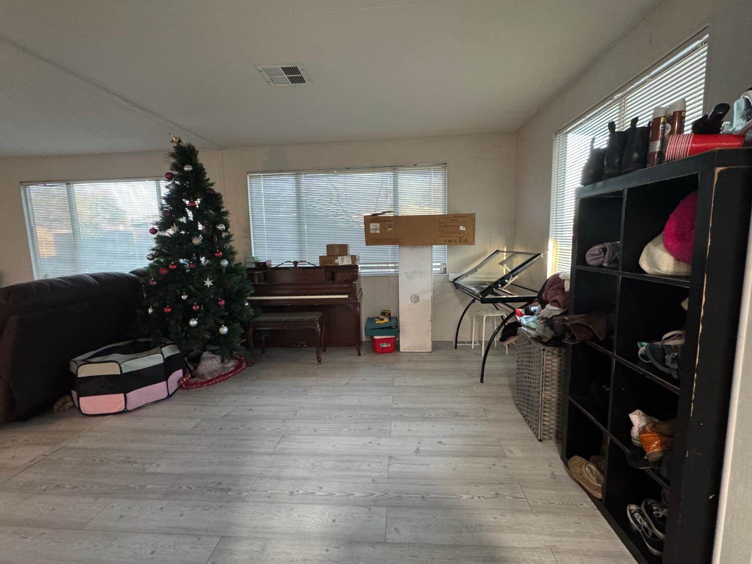 10035 Mills Station Road, Sacramento, CA 95827